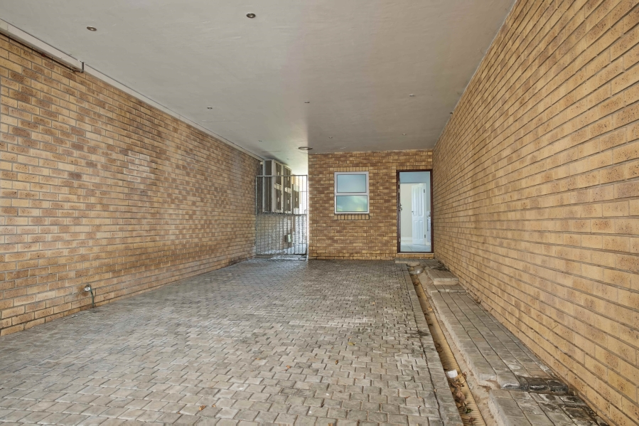 5 Bedroom Property for Sale in Blue Horizon Bay Eastern Cape